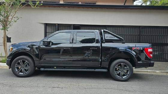 FORD F-150 5.0 V8 GASOLINA CD LARIAT FX4 AUTOMÁTICO